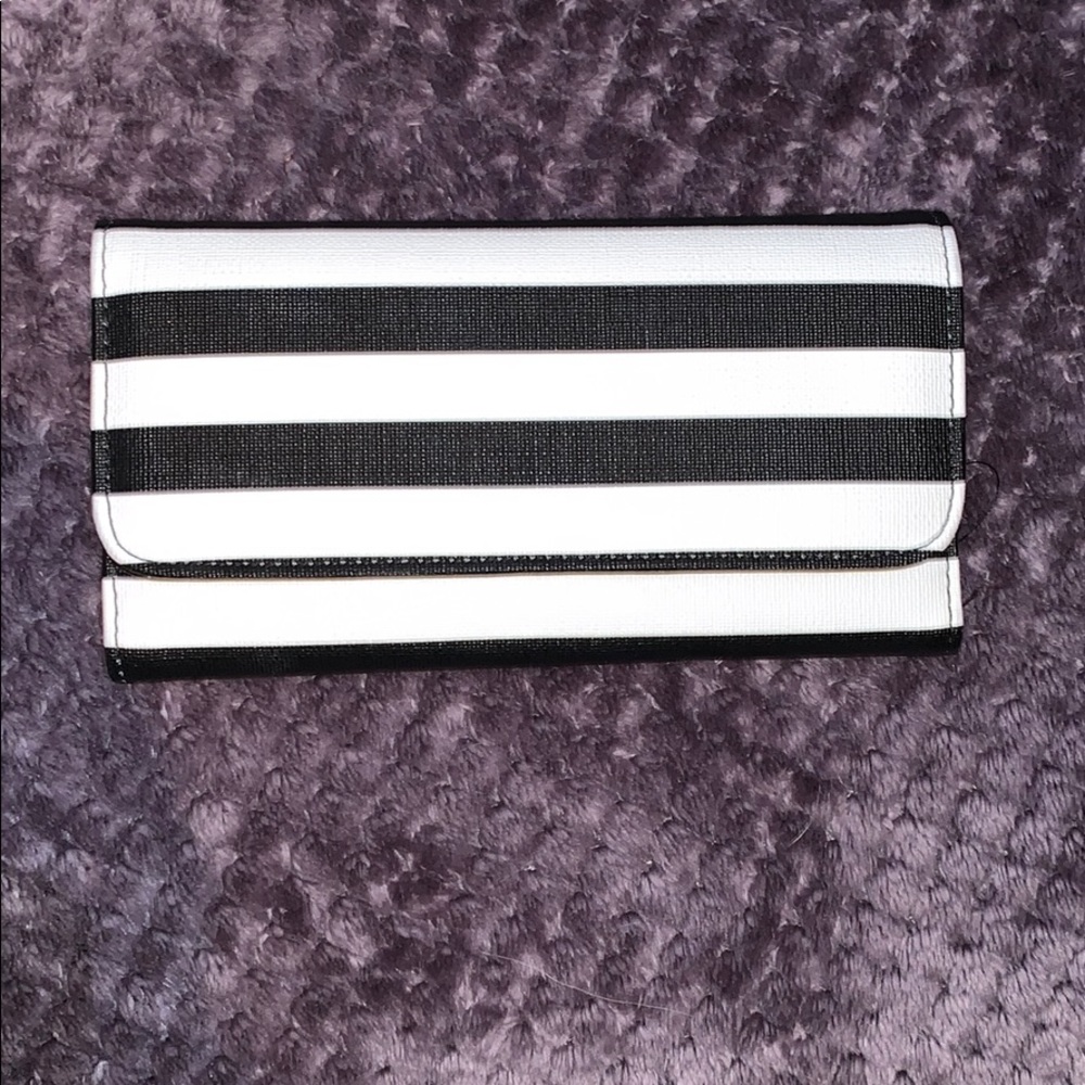 KUT from the kloth Wallet brand new!